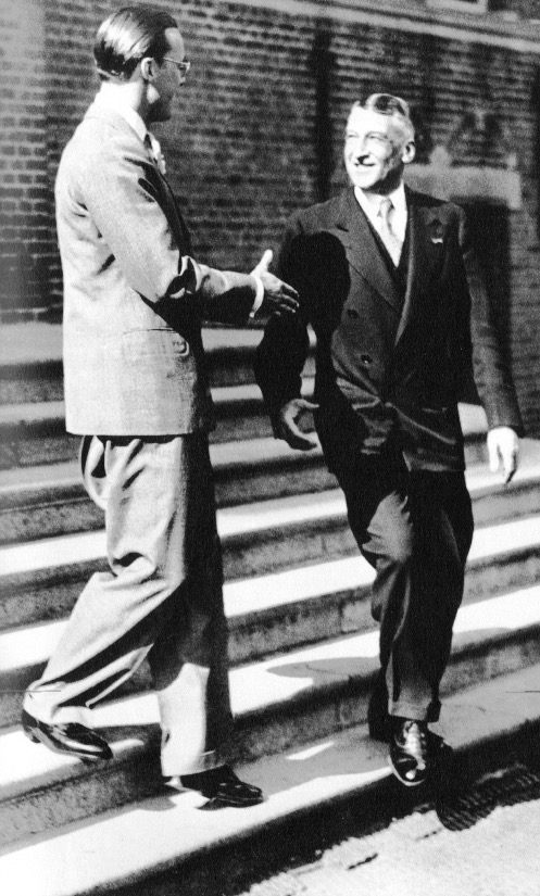 RIGHT: J.E.F de Kok (Fritz de Kok) Chief Executive of Royal Dutch Shell Group