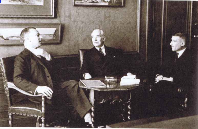 Royal Dutch Shell Group directors J.B.A.Kessler (left) in conversation with Henri Deterding (centre) and J.E.F. de Kok. All three served at different times as Shell DG.